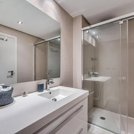 Apartment Lujoso Apartamento Con Piscina Comunitaria En La Costa Del Sol