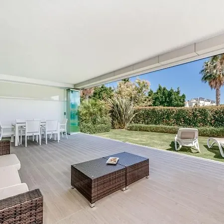 Apartment Lujoso Apartamento Con Piscina Comunitaria En La Costa Del Sol *