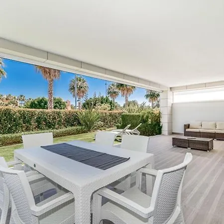 Apartment Lujoso Apartamento Con Piscina Comunitaria En La Costa Del Sol *